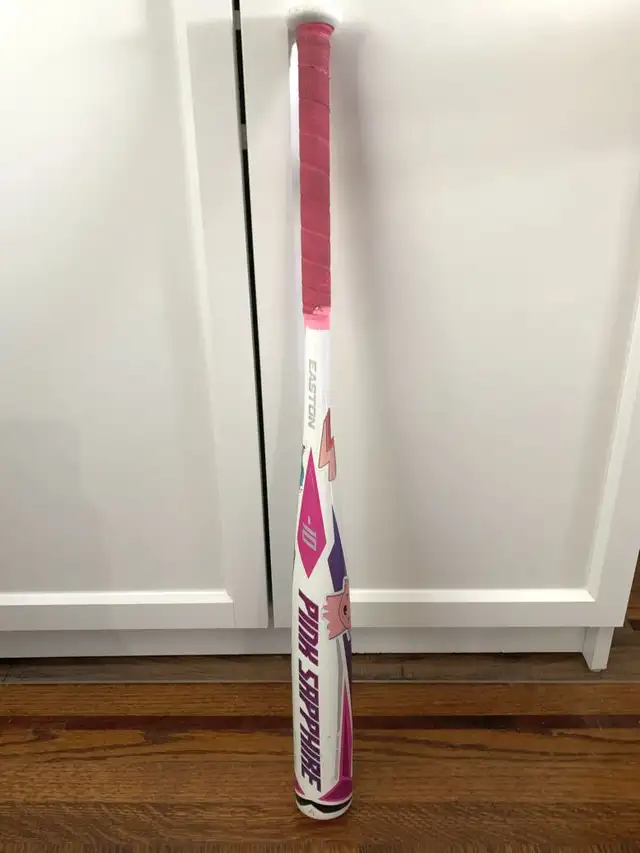 Easton Pink Sapphire 28'' softball bat in Baseball & Softball in Hamilton - Image 3