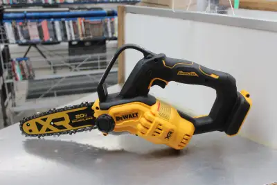DeWALT 20v Pruning Chainsaw, View more