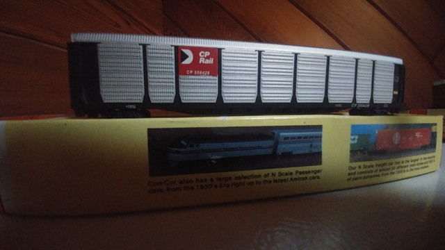 2 Vintage N Scale CP Sante Fe CON COR Auto Racks Rolling Stock in Hobbies & Crafts in St. Catharines - Image 4