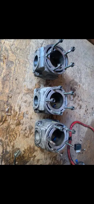 Hello, I am selling Yamaha VMax 600 Triple Red Top Engine Cylinders that were removed from a 2002 Ya...