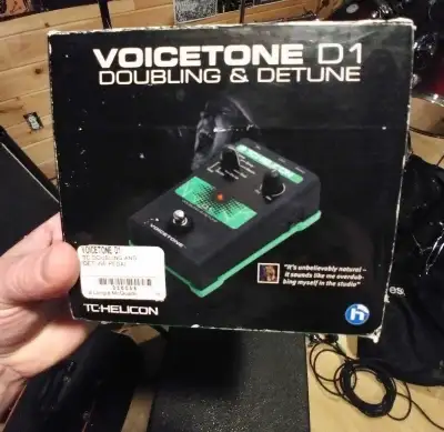 TC Helicon voicetone D-1 pedal, View more