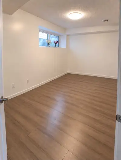 This freshly renovated basement apartment in the desirable Laurel neighbourhood offers a clean, brig...