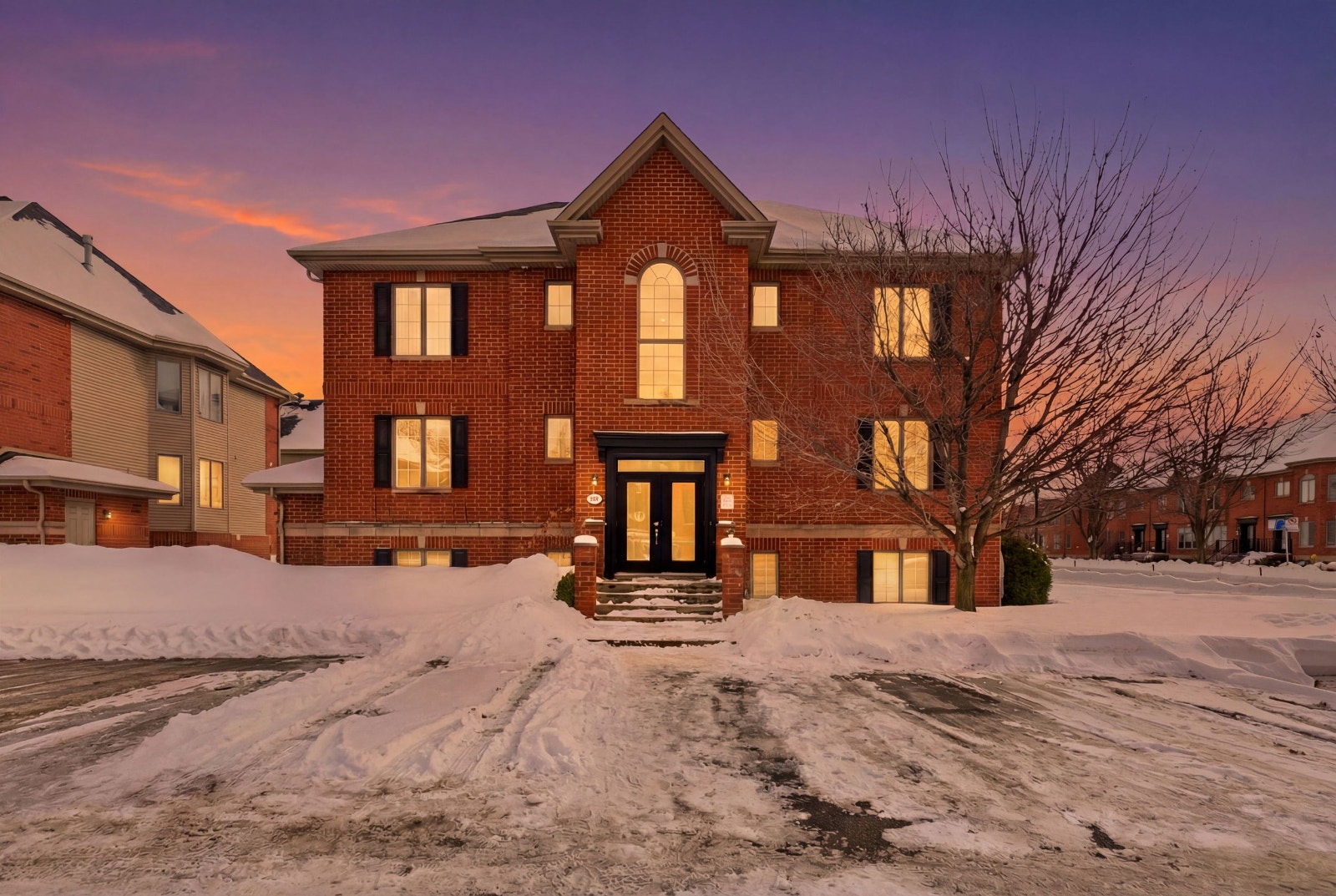 Grand condo 4 1/2 à louer à Ste-Dorothée, Laval — photo 1