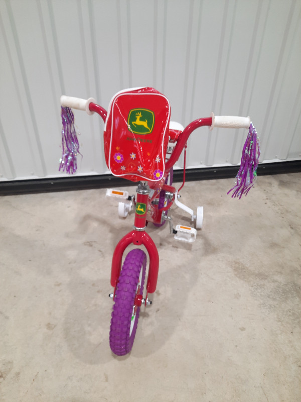 NEW! John Deere 12" Girls bike bicycle! in Kids in Sarnia - Image 4