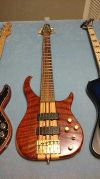 USA Peavey Cirrus 6 Bass Guitar