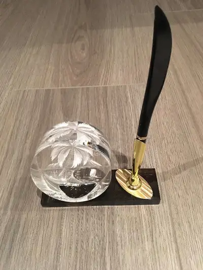 Hawaii pen holder, View more