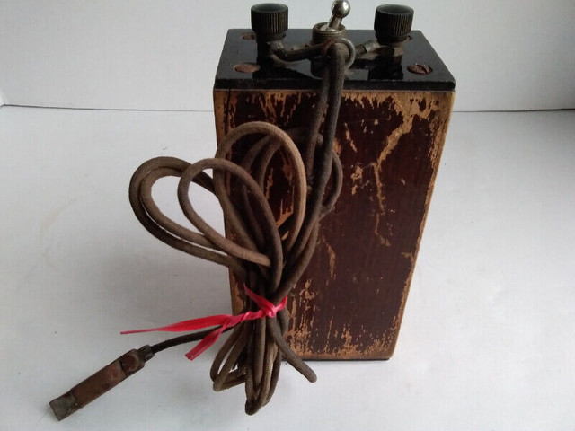 Antique Midget Detecto-Meter Model X-L by Stewart Bros. in Arts & Collectibles in Kawartha Lakes - Image 4