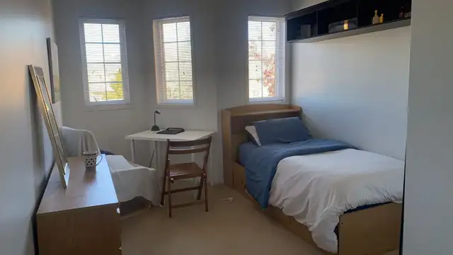 Female  Room for Rent  $850.00_Mississauga