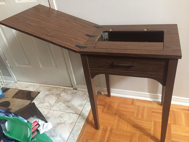 Vintage - Wooden sewing machine cabinet in Other Tables in Markham / York Region - Image 2