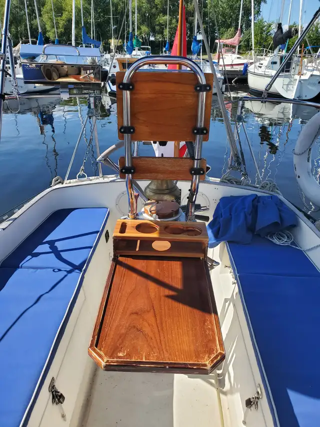Sailboat C&C 27 MK III 1976 in Sailboats in Ottawa - Image 4