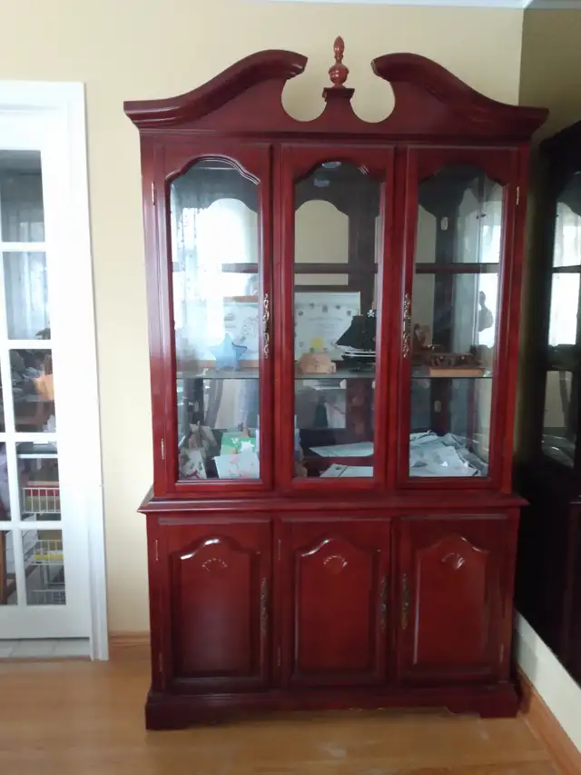 Furniture for sale in Hutches & Display Cabinets in City of Toronto - Image 4