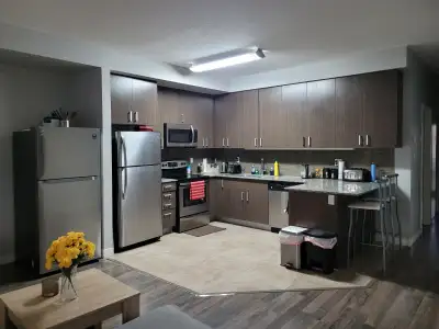 Close to: bus stops, grocery stores, restaurants, gyms, cafés, and King Street April–August • Locate...