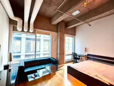 Downtown Montreal condo for rent located at 1200 Saint-Antoine Ouest. Modern 1 bedroom loft-style ap...