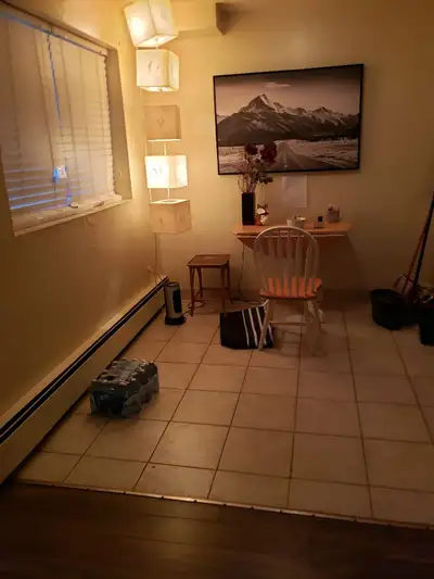 Room for Rent – Clean, Quiet, Secure Building One unfurnished bedroom available in a clean 2-bedroom...