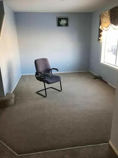 3 Beds 2.5 Baths - 2 story detached house Calgary NE