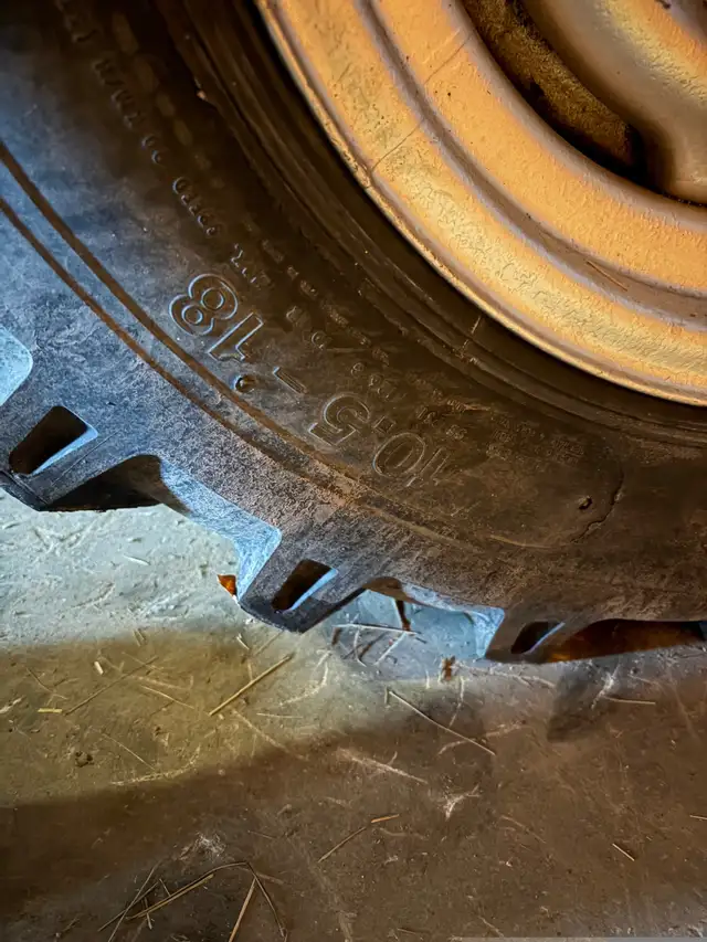 Unimog 421 Wheels in Tires & Rims in New Glasgow - Image 3