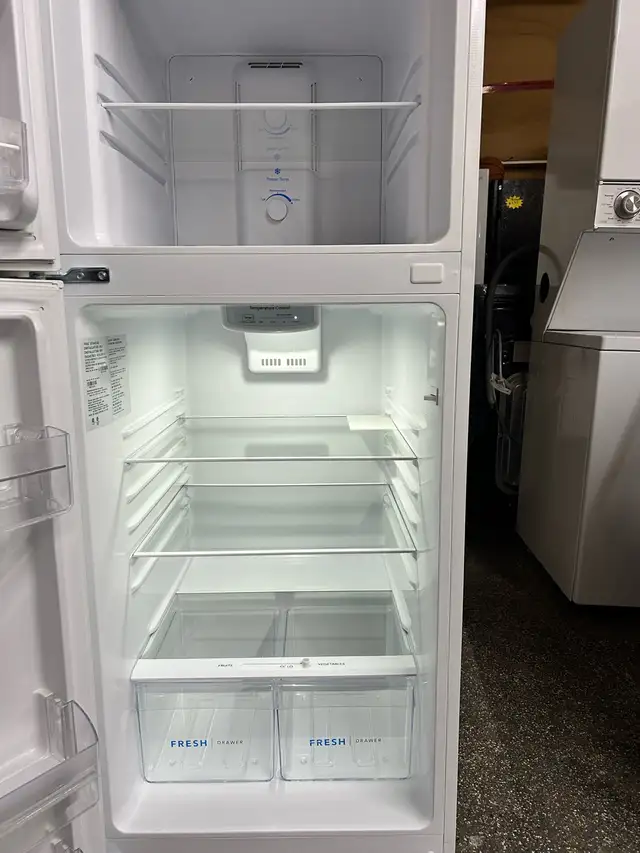 Fridge Frigidaire 24” wide apartment size -  %100 working  in Refrigerators in Kitchener / Waterloo - Image 3
