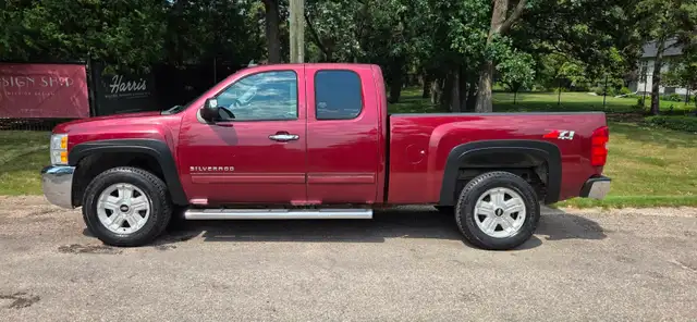 2013 Chevrolet Silverado  LT Trim w/ Z71 Off-road Package