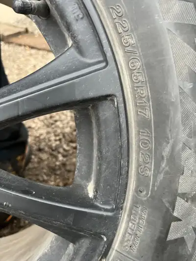 Bridgestone Blizzak Were on a 2013 Camaro RTX wheels See pictures for sizing Call or text 416-219-56...