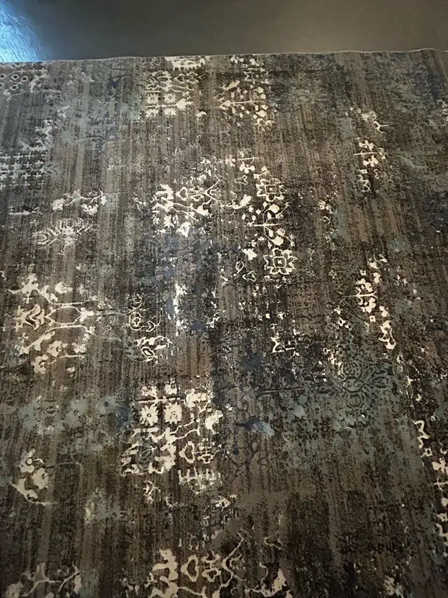 Area Rug in Rugs, Carpets & Runners in Ottawa - Image 5