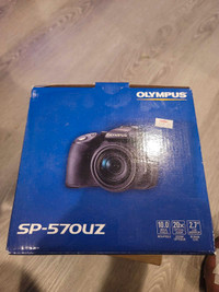 Olympus SP-570UZ