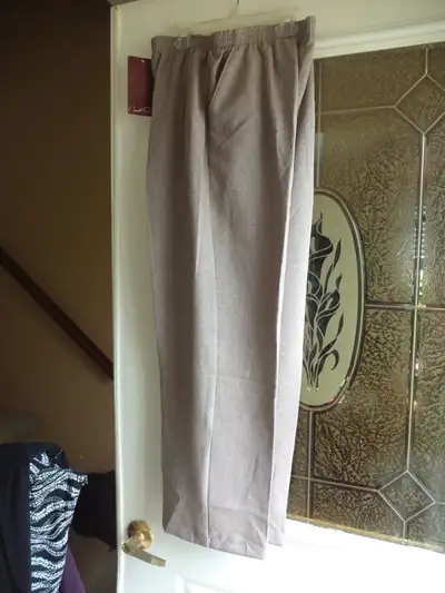 New Carol Reed womans pants size 14, View more
