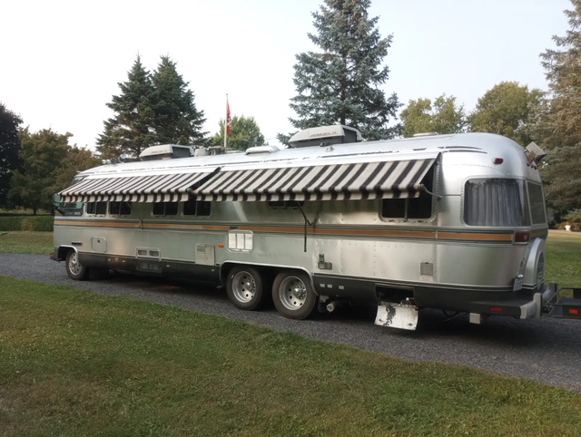 1987 Airstream Motorhome in RVs & Motorhomes in Brockville - Image 4