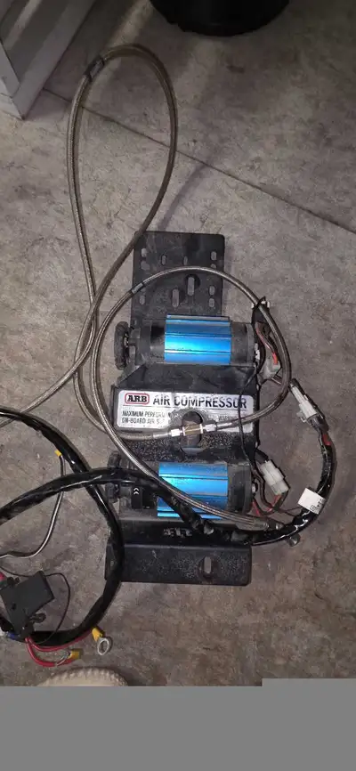 ARB Onboard compressor. It came out of my 2023 Jeep Gladator. Comes with bracket to engine mount, al...