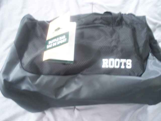 ROOTS DUFFLE BAG SUITCASE in Other in Sarnia