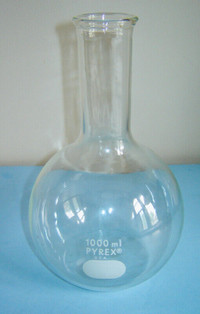 Vintage 1000 ml Pyrex Glass Boiling Flask - USA
