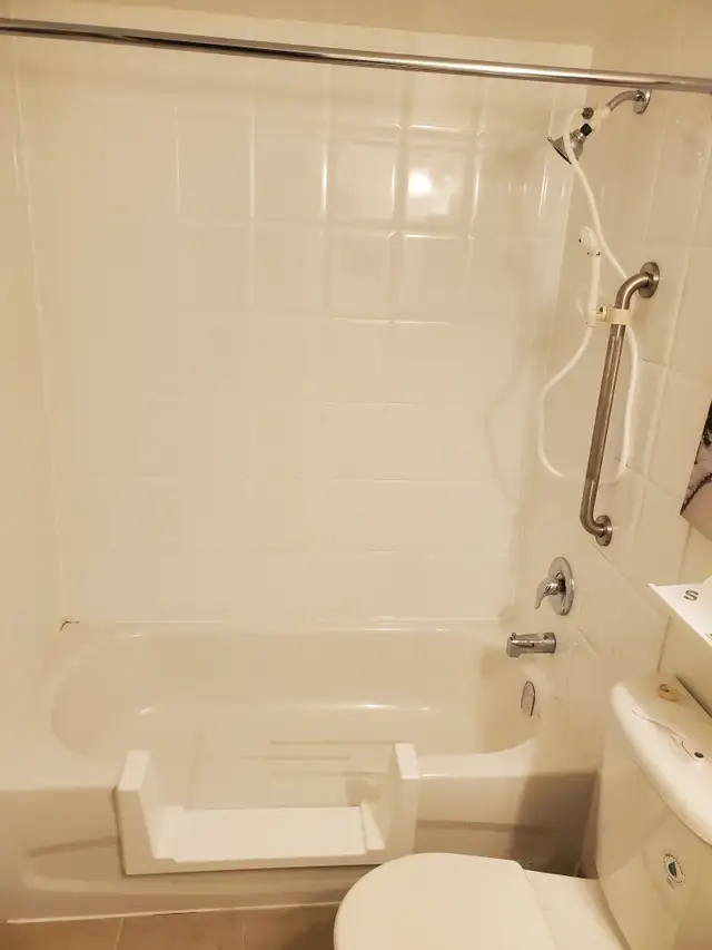 Free Grab Bar and Home Safety Check in Health and Beauty Services in Oshawa / Durham Region - Image 4