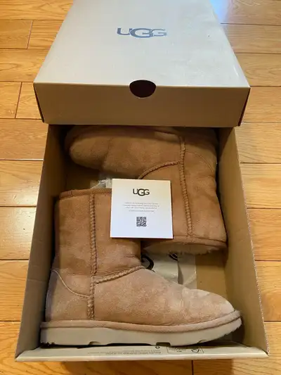 UGG unisex-child K CLASSIC SHORT II WP Pull-On Boot, View more