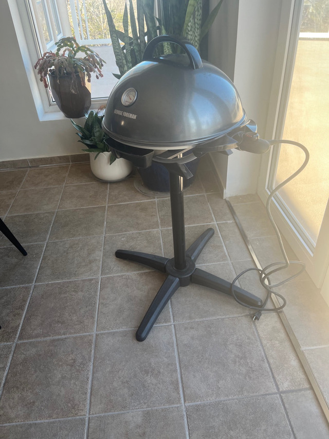 GEORGE FOREMAN INDOOR OUTDOOR ELECTRIC GRIL in Other in City of Halifax - Image 3