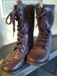 Mossimo Supply Dk Brown Women's combat boots: Size 8