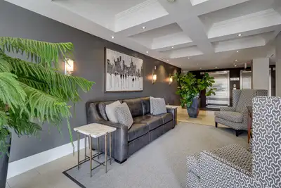 Rare find! Beautiful. Looking 1 Bed + Den condo in the heart of Ancaster? Look no further than this...