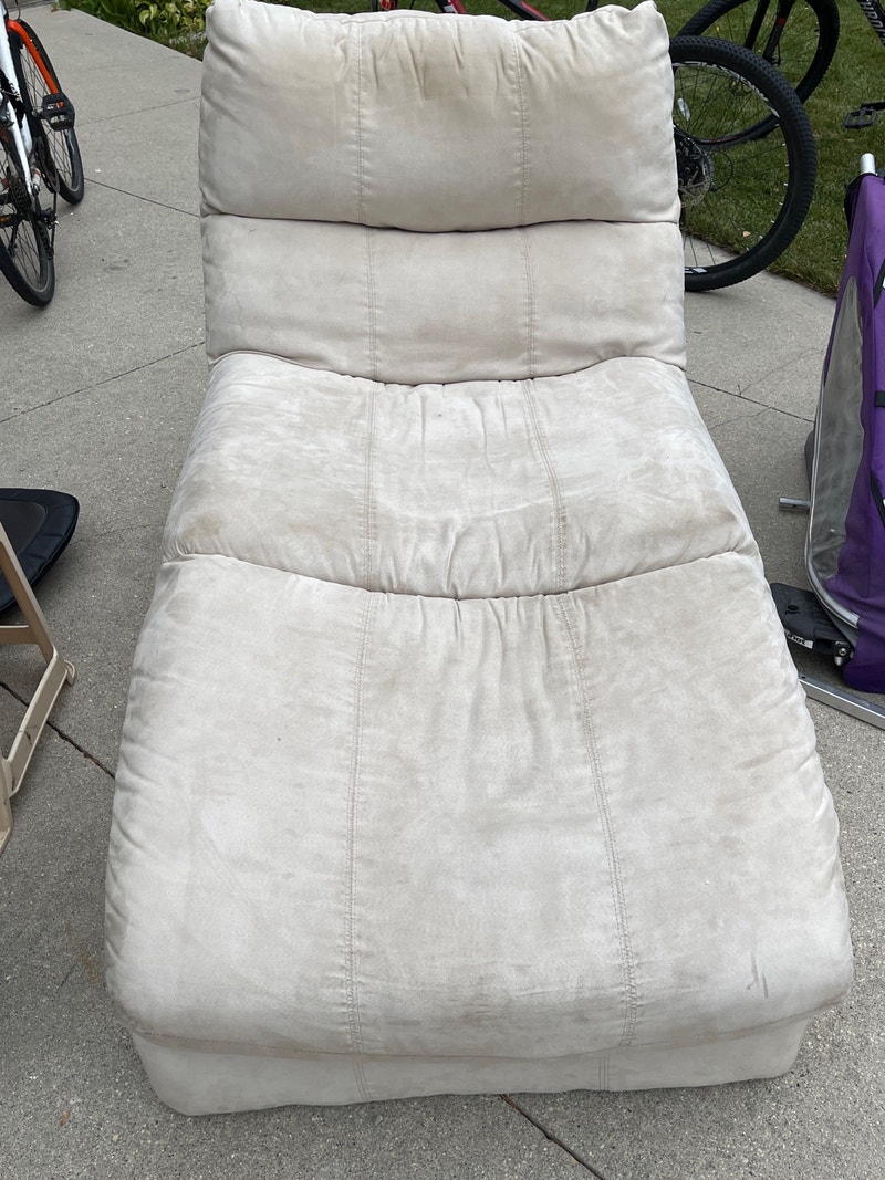 Free giveaway lounge chair Free Stuff Winnipeg Kijiji