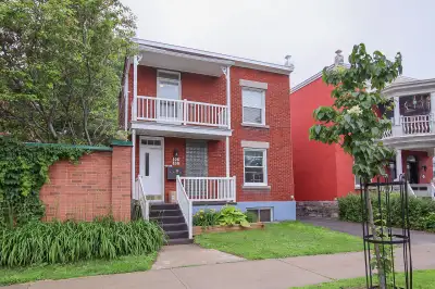 2 bedroom 1 bathroom apartment Byward Market August 1