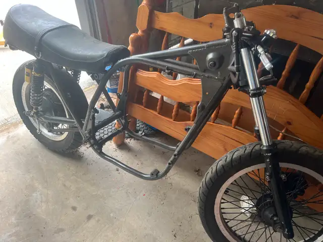 1978 Kawasaki kz 650 in Sport Bikes in Bridgewater - Image 6