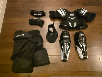 Junior Bauer Hockey Equipment (Large), View more