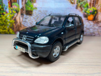 1:18 1997 Mercedes-Benz ML 320 diecast car Perfect con'd NO BOX