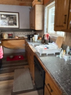 SLOCAN STUDIO SUITE — $1,250/MONTH — PROFESSIONALS WELCOME 3