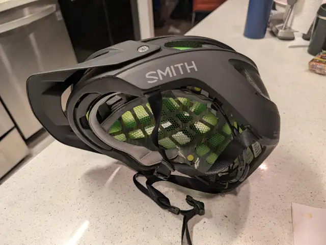 SMITH Forefront 2 MIPS Cycling  Bike Helmet - Large 59-62 cm in Clothing, Shoes & Accessories in City of Toronto - Image 4
