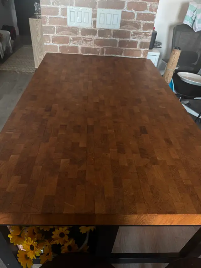 Ikea table in Dining Tables & Sets in City of Toronto - Image 3