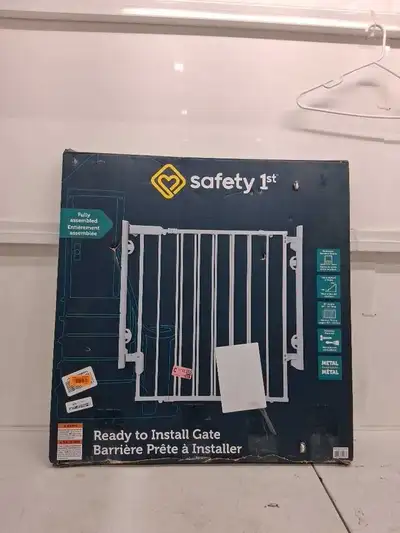 Safety 1st Ready Baby & Pet Gate - New (Never Installed), View more