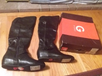 G by Guess Genesa pair of womens boots -New