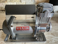VIAIR 300P Portable Compressor / Inflator