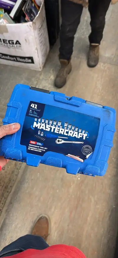 This Mastercraft 41-piece socket set is a handy addition to any toolbox, offering a variety of SAE a...