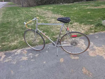 Vintage Peugeot street touring bike, View more