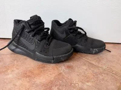 EUC Nike Kyrie 3 Black Basketball Shoes (Little Kids 11c), View more