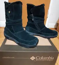 Ladies Columbia Winter Boots, Size 10, for Sale